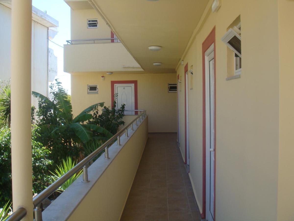 Billy'S Studios Faliraki Rom bilde